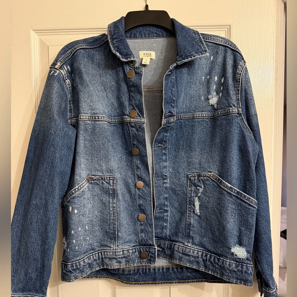 Distressed Jean jacket - Picture 1 of 3